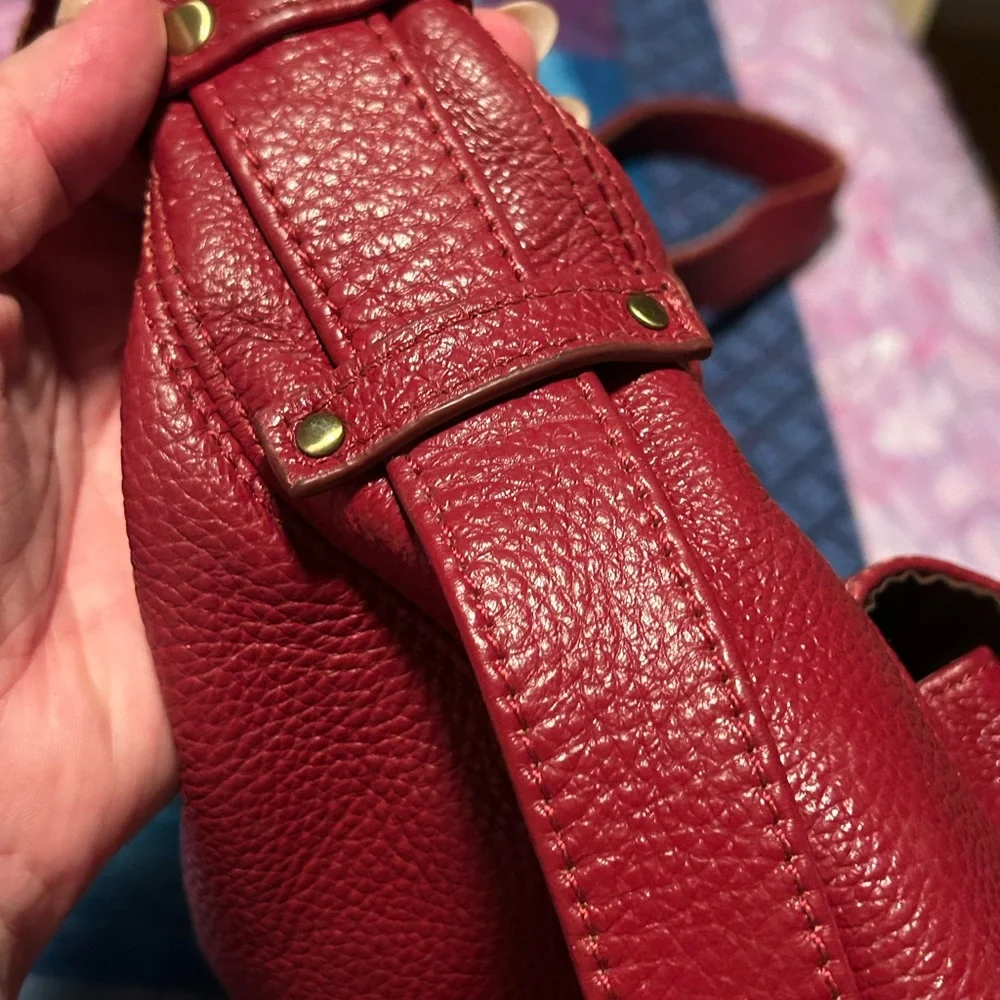 Not Rational Red Leather Shoulder Bag - Picture 7 of 9